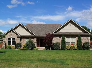 105 Locust Creek Dr, Lonoke, AR 72086