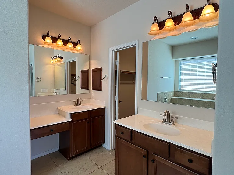 25411 Lisburn Dr — Photo 17