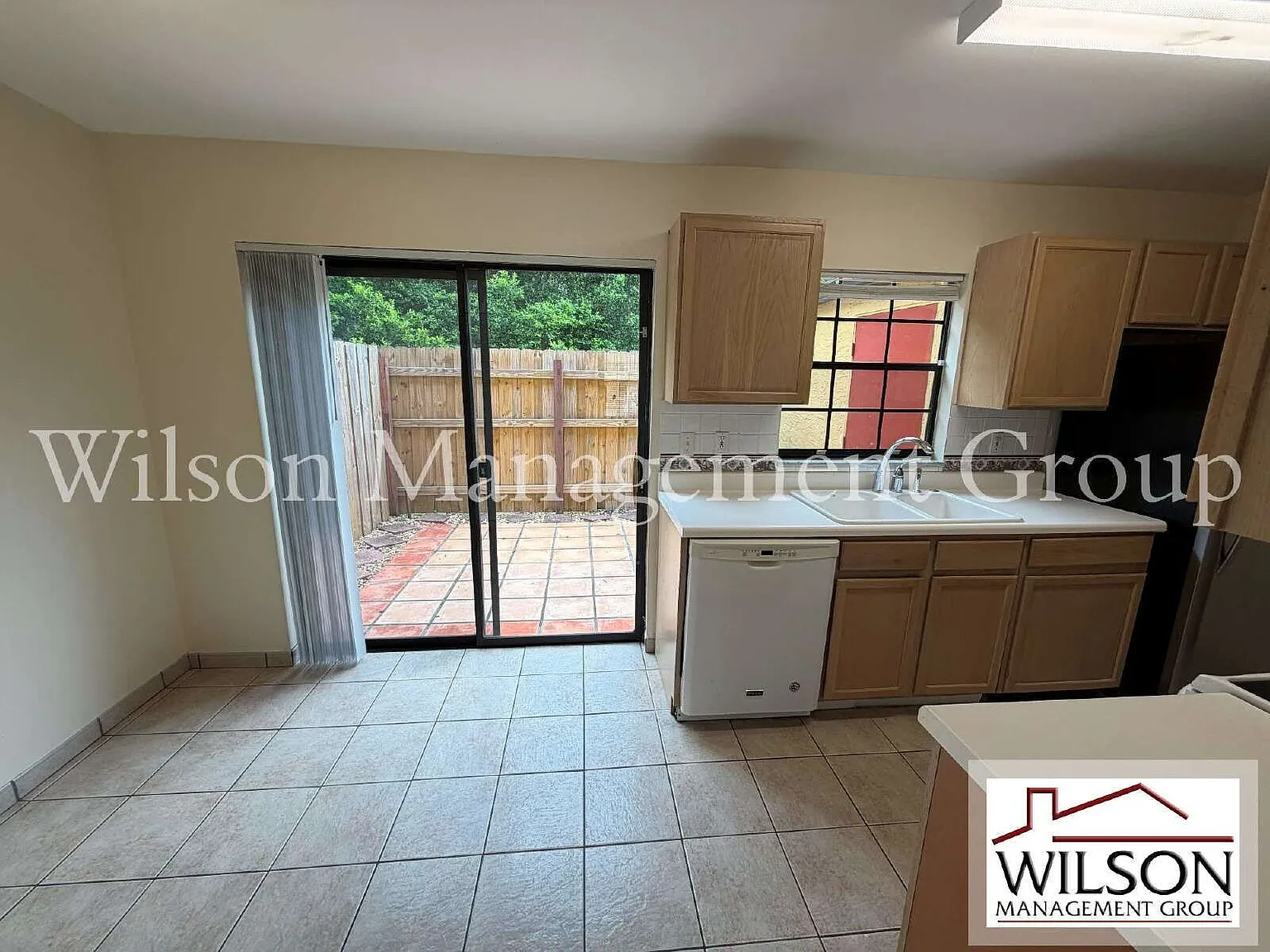 2 bed, 2.5 bath, 1031 sqft, $1,549 — Photo 4