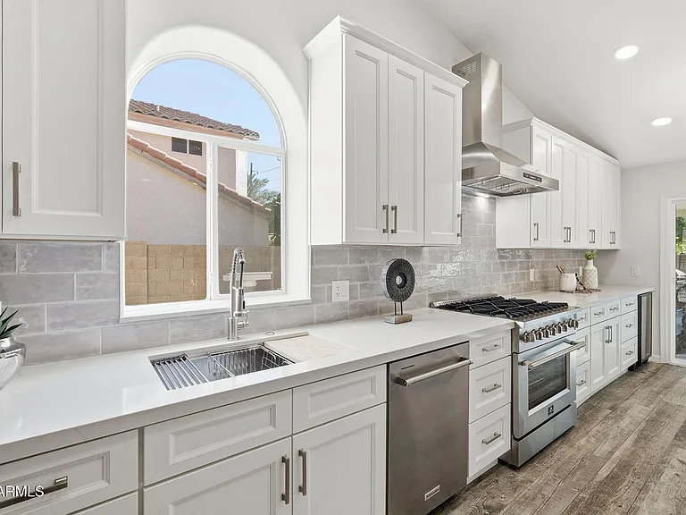 14440 N 56th Pl — Photo 16