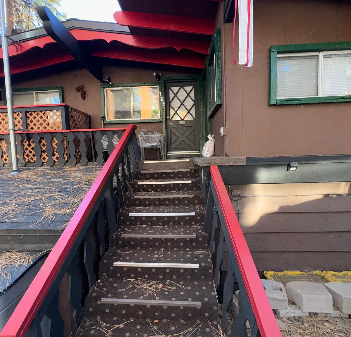 Studio, 150 sqft, $1,350 — Photo 2