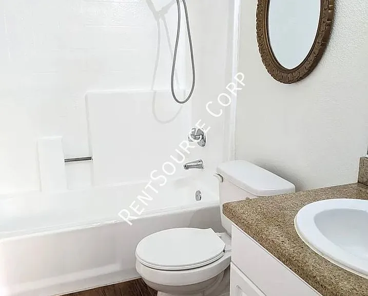 5525 Canoga Ave #123 — Photo 17