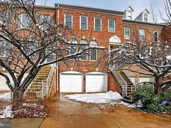 9572 Lagersfield Cir, Vienna, VA 22181