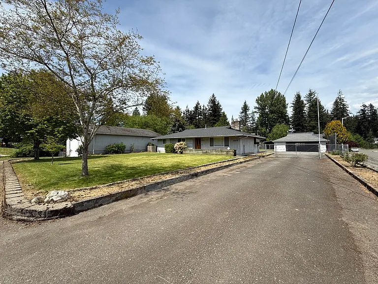 1605 126th St SE — Photo 49