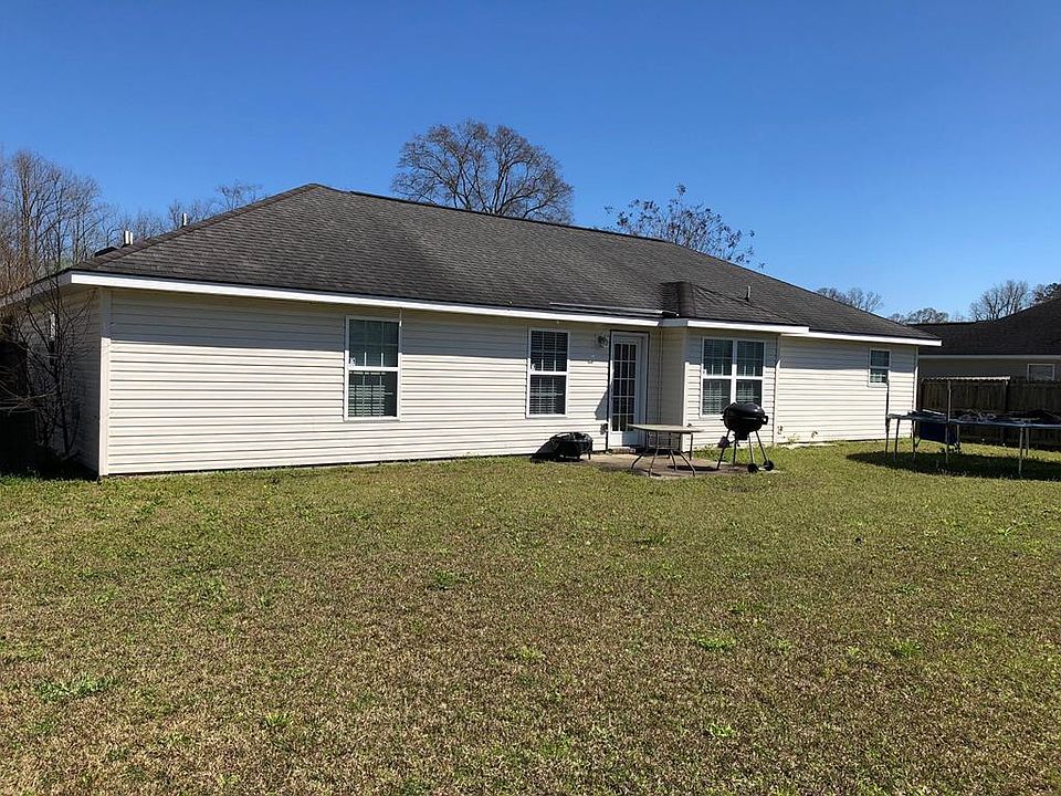 2nd image of 502 Auburn Rd