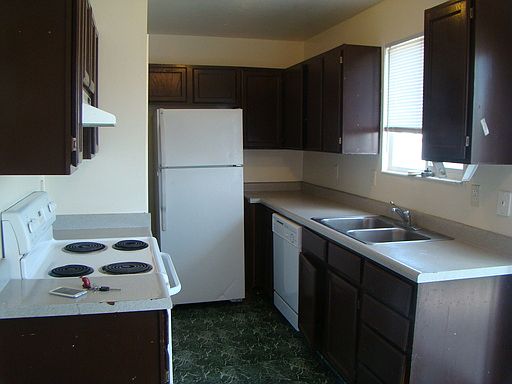 3rd image of 2930 W 2730 S