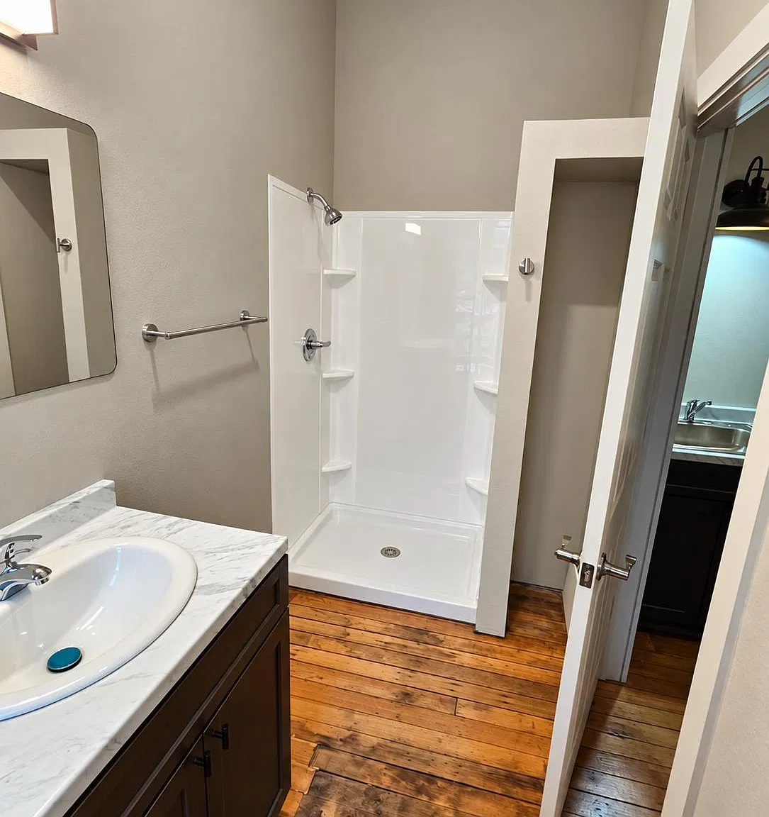 Studio, 208 sqft, $925 — Photo 2