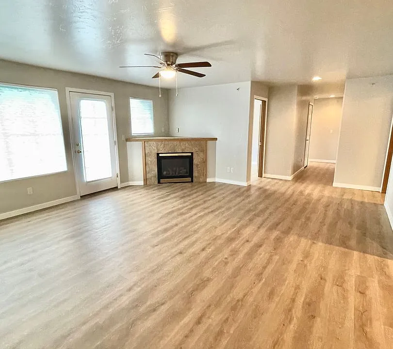 101 W Northern Pacific Ave #5