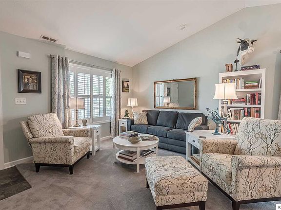 3rd image of 14 Highmeadow Dr