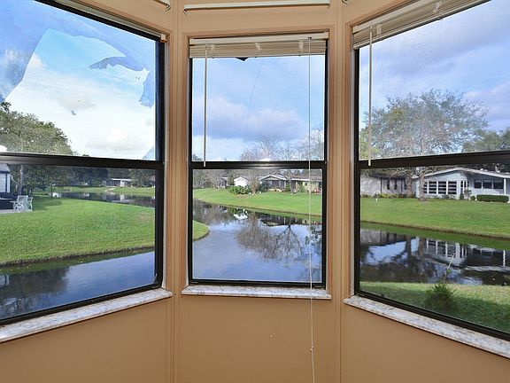 4th image of 19 Sunset Falls Dr