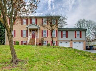 1815 Stone Mill Dr, Salem, VA 24153
