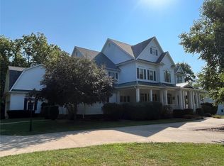 200 Head Ln, Hannibal, MO 63401