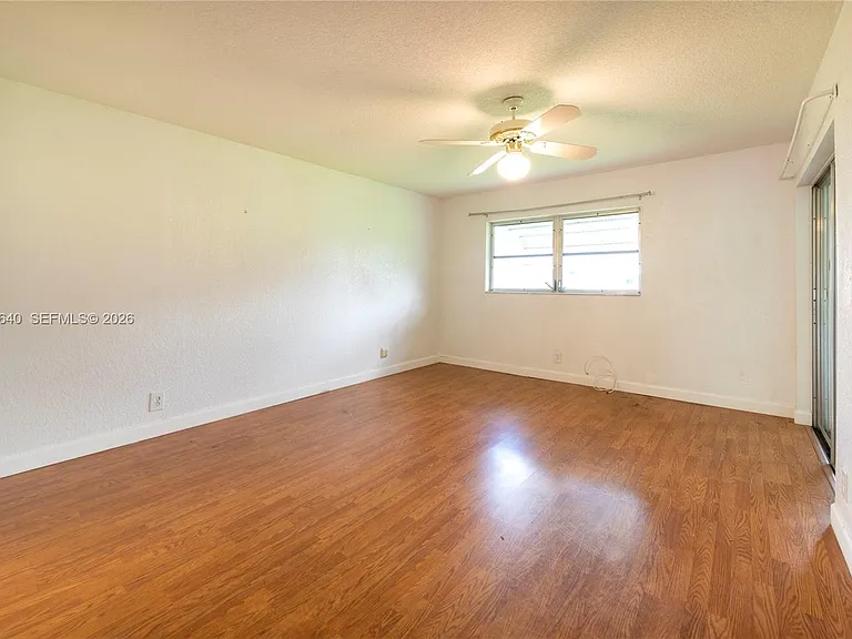 8555 NW 10th St #B106 — Photo 9