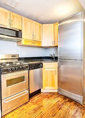 Rented by Century 21 Premier  | media 5