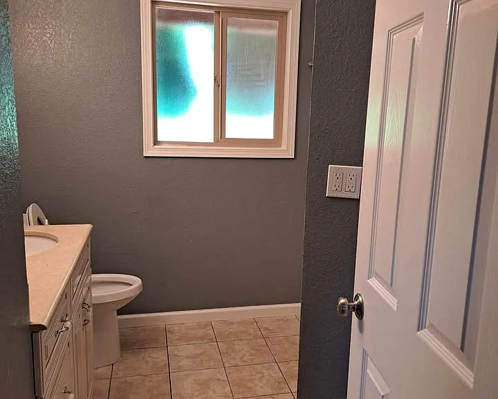2453 Stephanie Ln — Photo 4