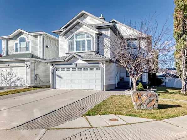 826 Applewood Dr SE, Calgary, AB T2A 7T5