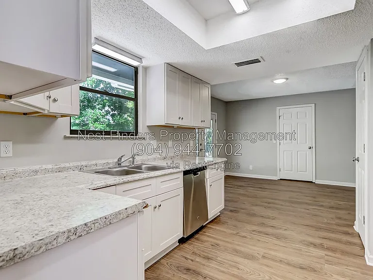 10829 Cheatham Trl — Photo 18