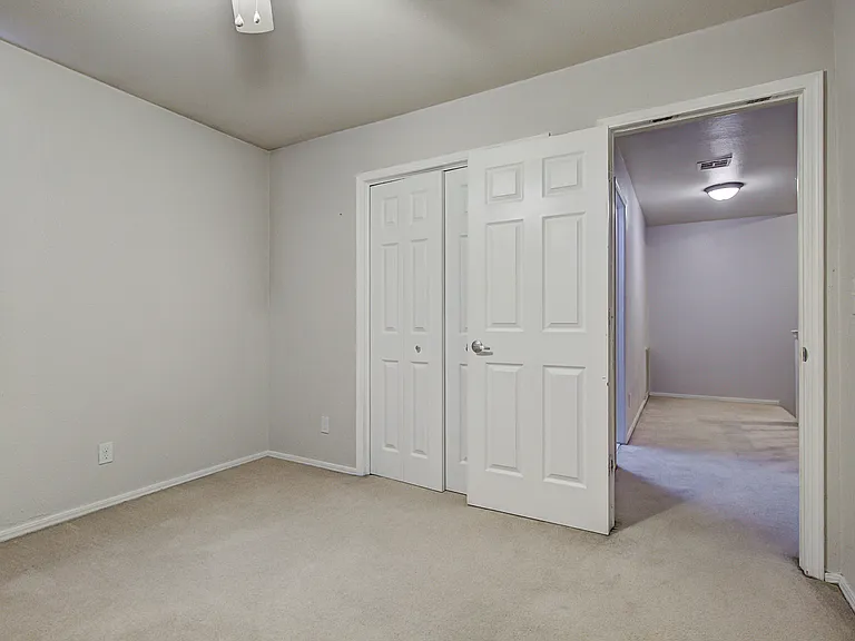 1106 Bluestem Rd — Photo 16