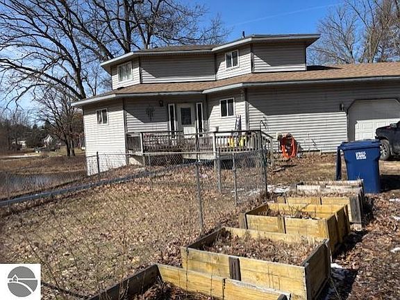 2nd image of 782 Jerry Ray Rd