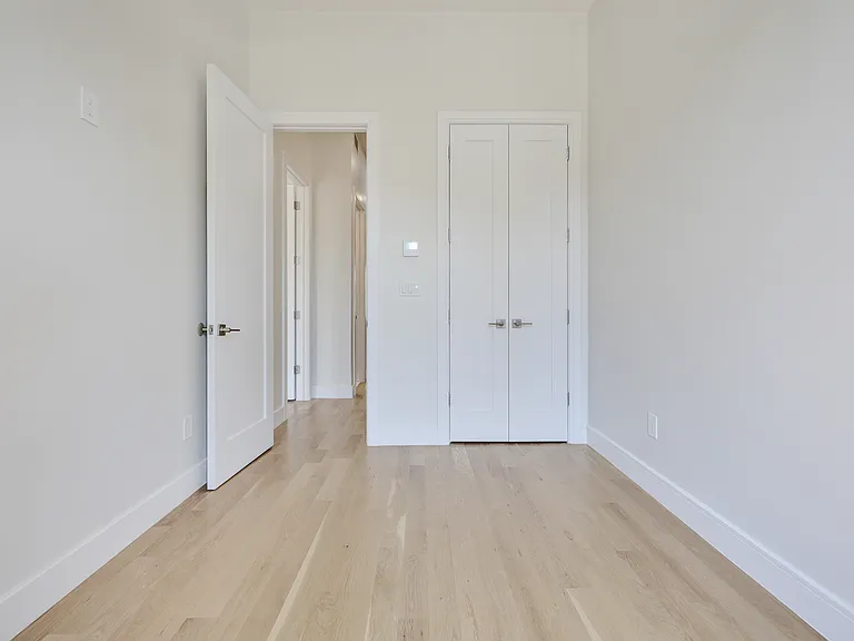 1107 Jefferson Ave #2 — Photo 24