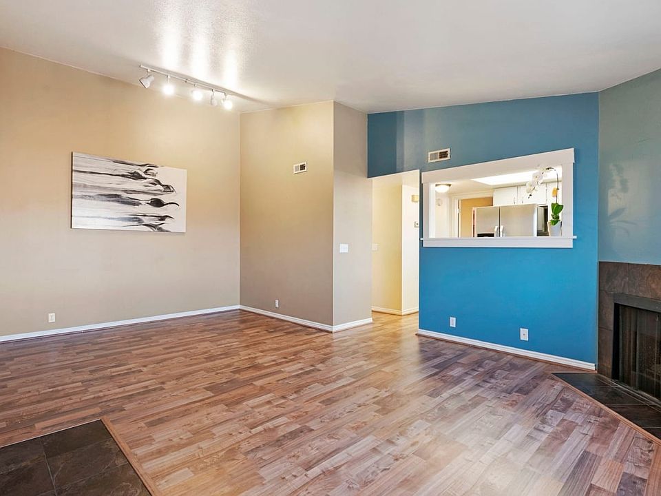 1st image of 957 E Creek Hill Ln #31