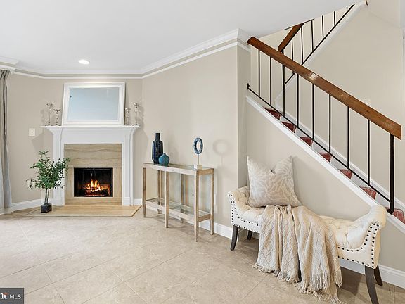 5th image of 616 15th St S #1