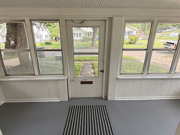 4th image of 1204 Clinton Ave