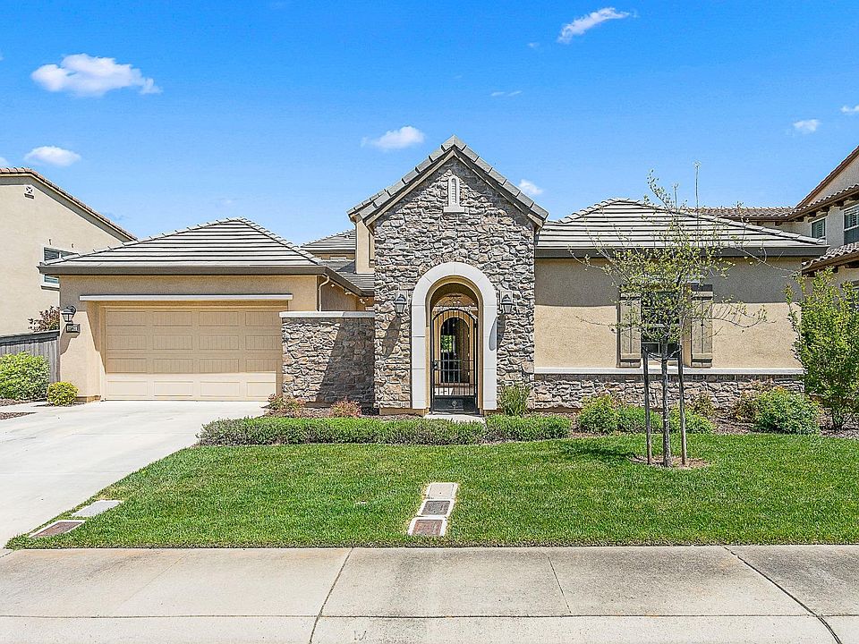 1st image of Orsay Way