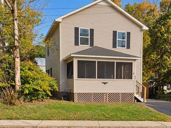 94 Bay Rd, Lake Luzerne, NY 12846