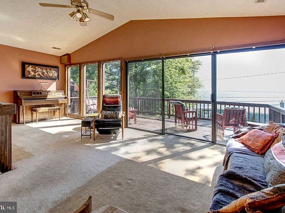 4th image of 3326 Shore Dr