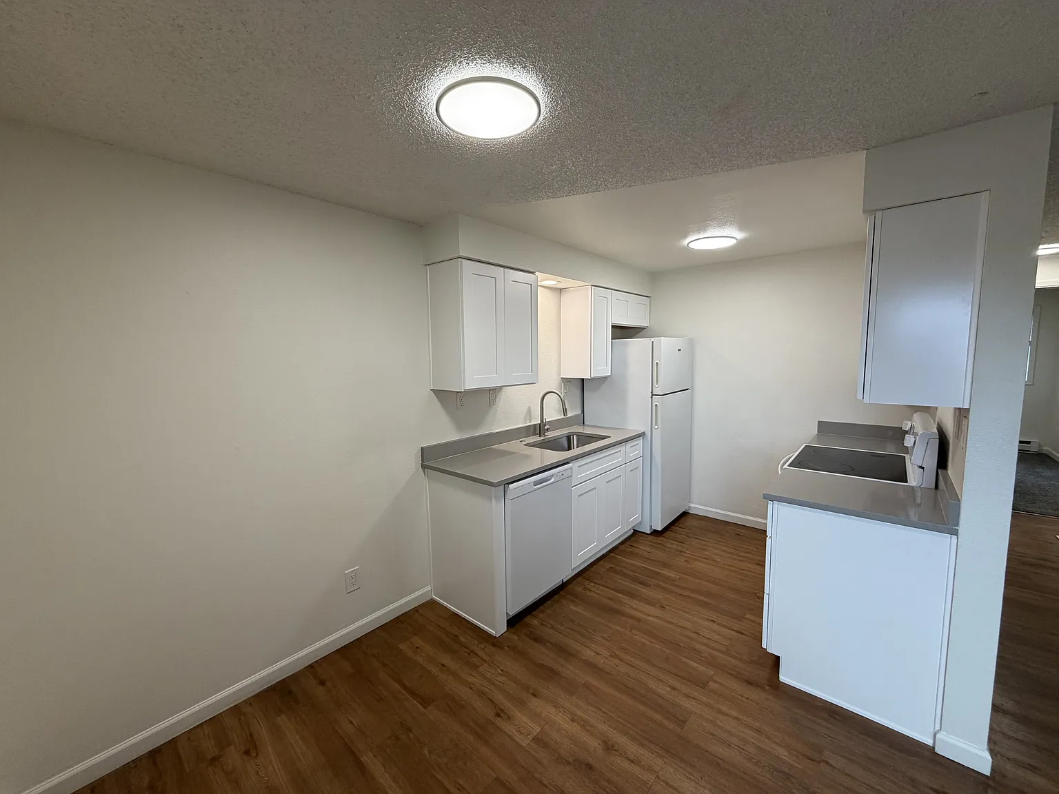 Chandler Apartments - 1 — Photo 3
