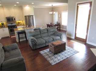 303 Ridge Pointe Dr, Brandon, MS 39042