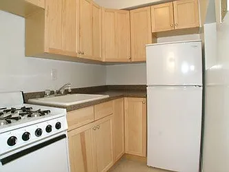 Rented by Barkoff Residential 