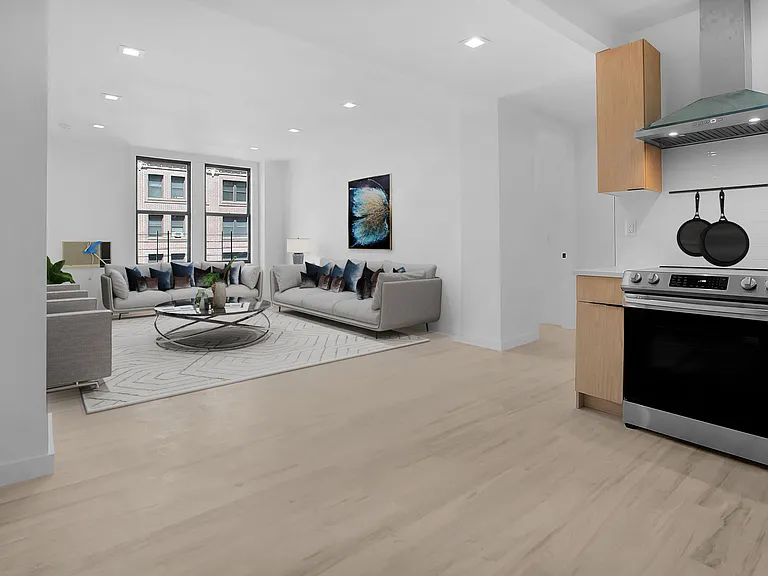 740 W End Ave #81 — Photo 2