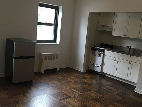 5th image of 165 Vroom St #X