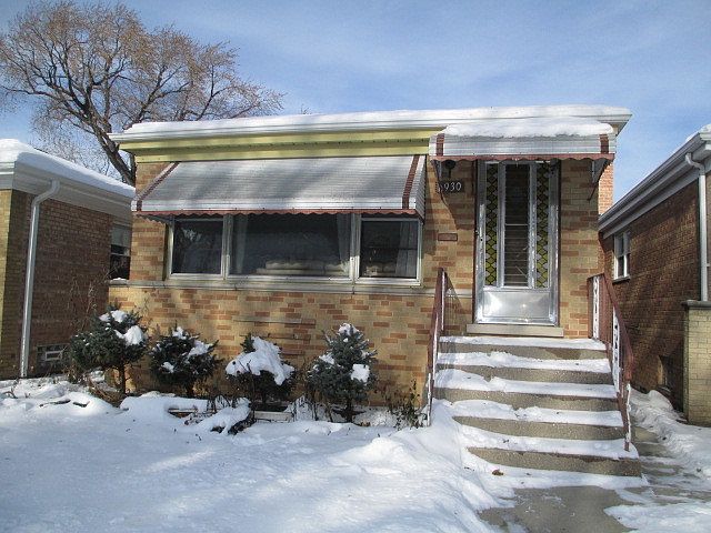 1st image of 6930 W Summerdale Ave