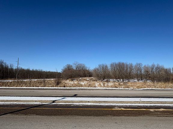 4th image of 1380 Beauprey Rd