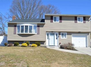 19 Nostrand Ave, Selden, NY 11784
