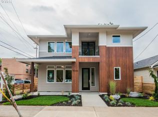 4046 SE Caruthers St, Portland, OR 97214