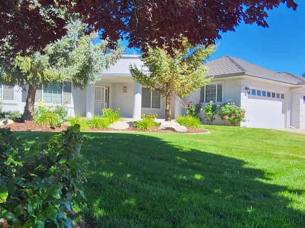 980 Springfield Dr, Gardnerville, NV 89460