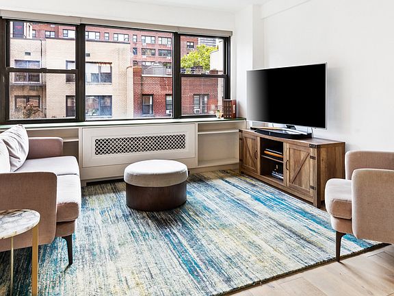 3rd image of 347 E 53rd St APT 5D