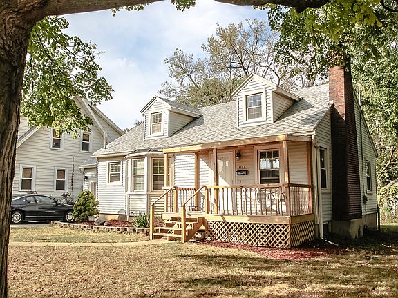 2nd image of 1127 Croyden Dr