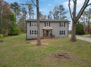 7280 Valley Dr, Winston, GA 30187