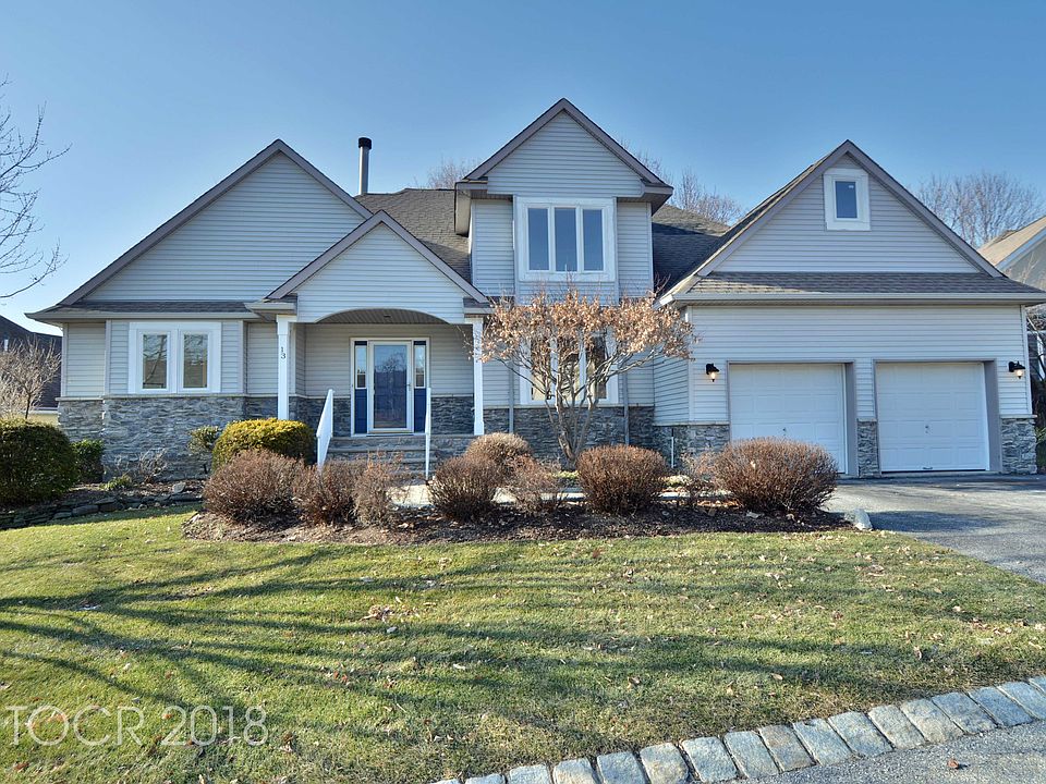 1st image of 13 Country Ln