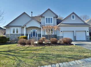 13 Country Ln, Hardyston, NJ 07419