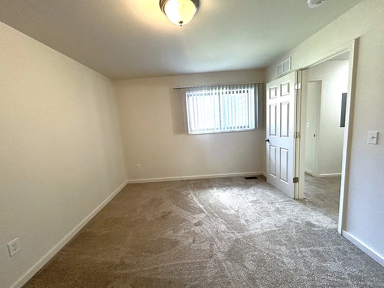 Grand Bend Club Apartments — Photo 37