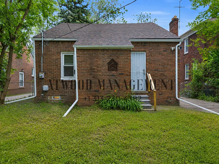 10037 Grayton St — Photo 14