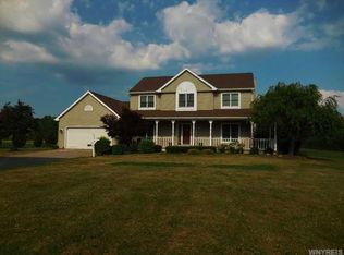 6188 Smith Rd, Hamburg, NY 14075