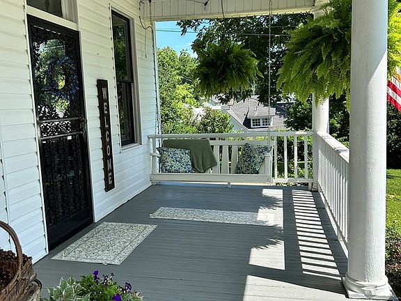 4th image of 105 Pate St