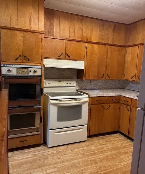 805 W 3rd St — Photo 5